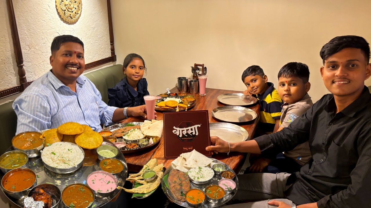 काळाचौकी येथील वारसा हॉटेल मधील मेजवानी 😍 | Vaarsa Hotel Food Vlog | S For Satish | Lalbaug, Mumbai