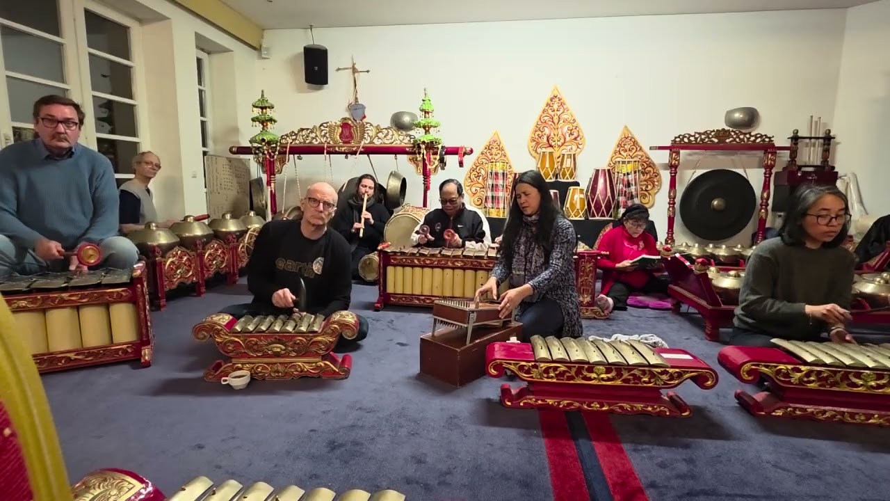 Margi budhoyo Hamburg: Manggung sore & Aja lamis