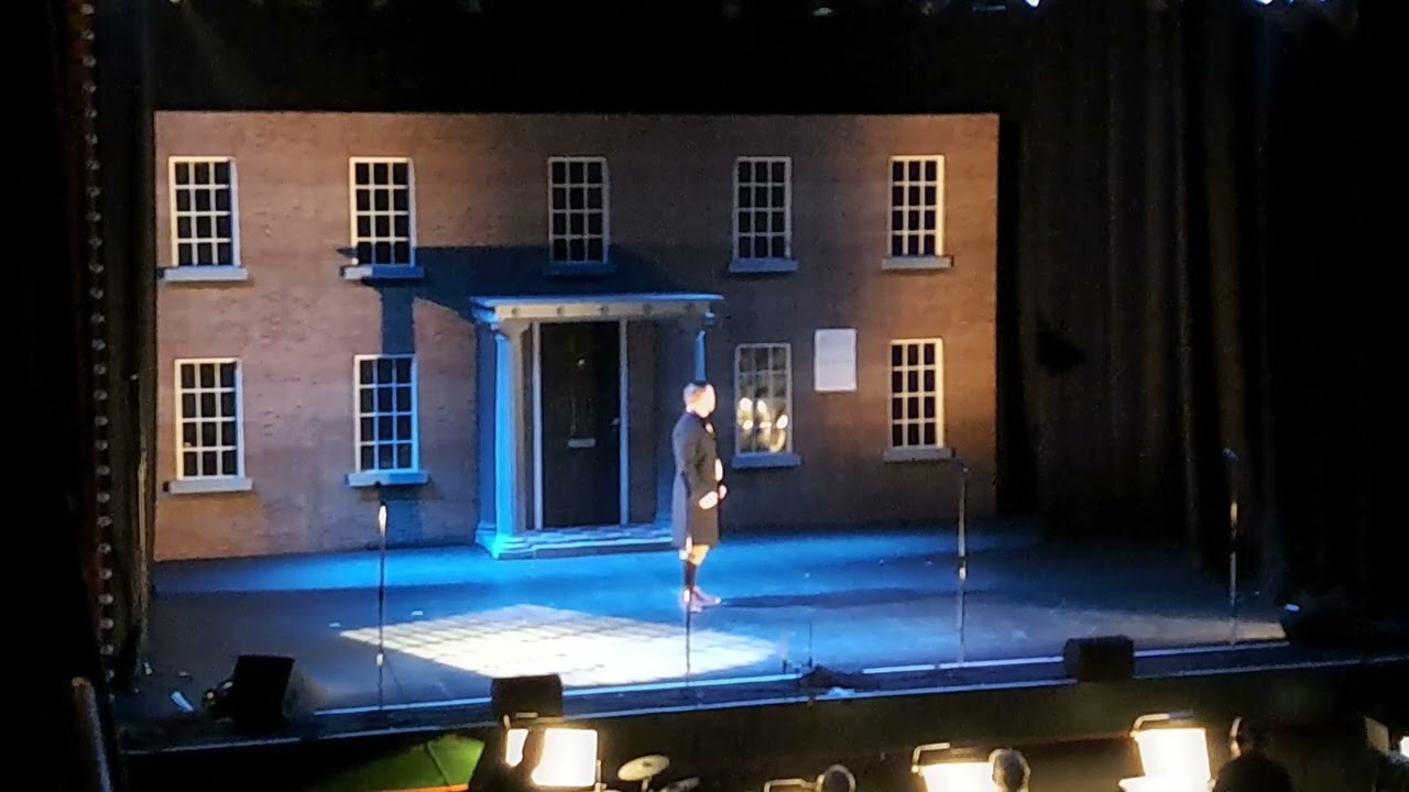 Cwmni Theatr Maldwyn, Muriau Moel