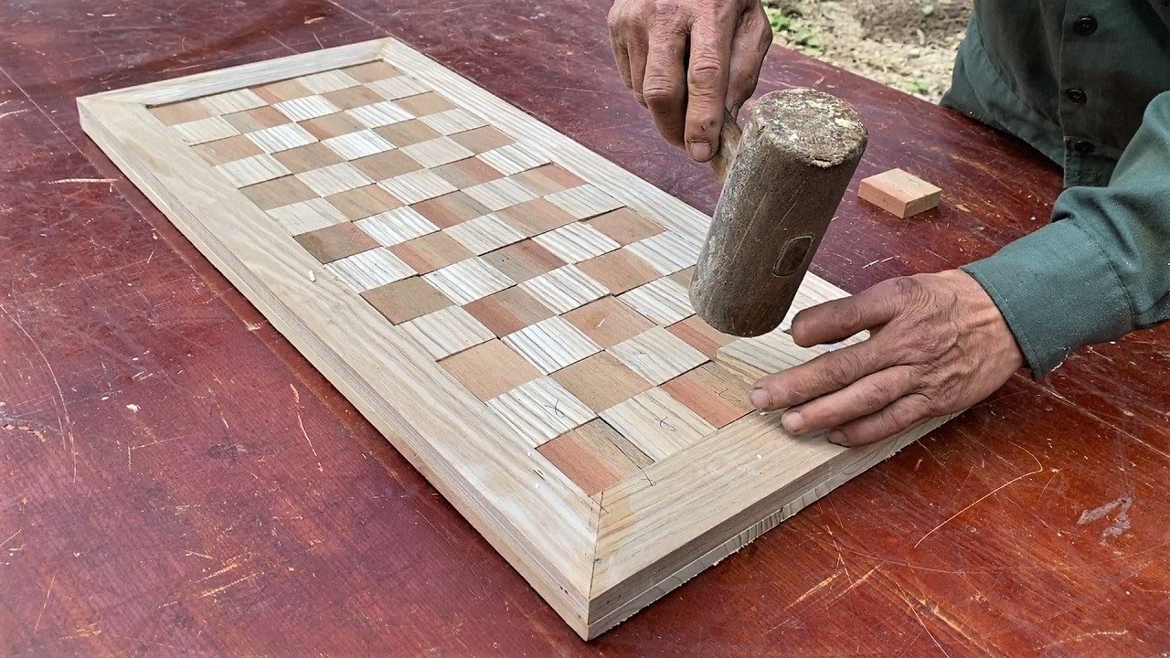 How To Build A Unique And Beautiful Outdoor Desk // Amazing Woodworking Ideas