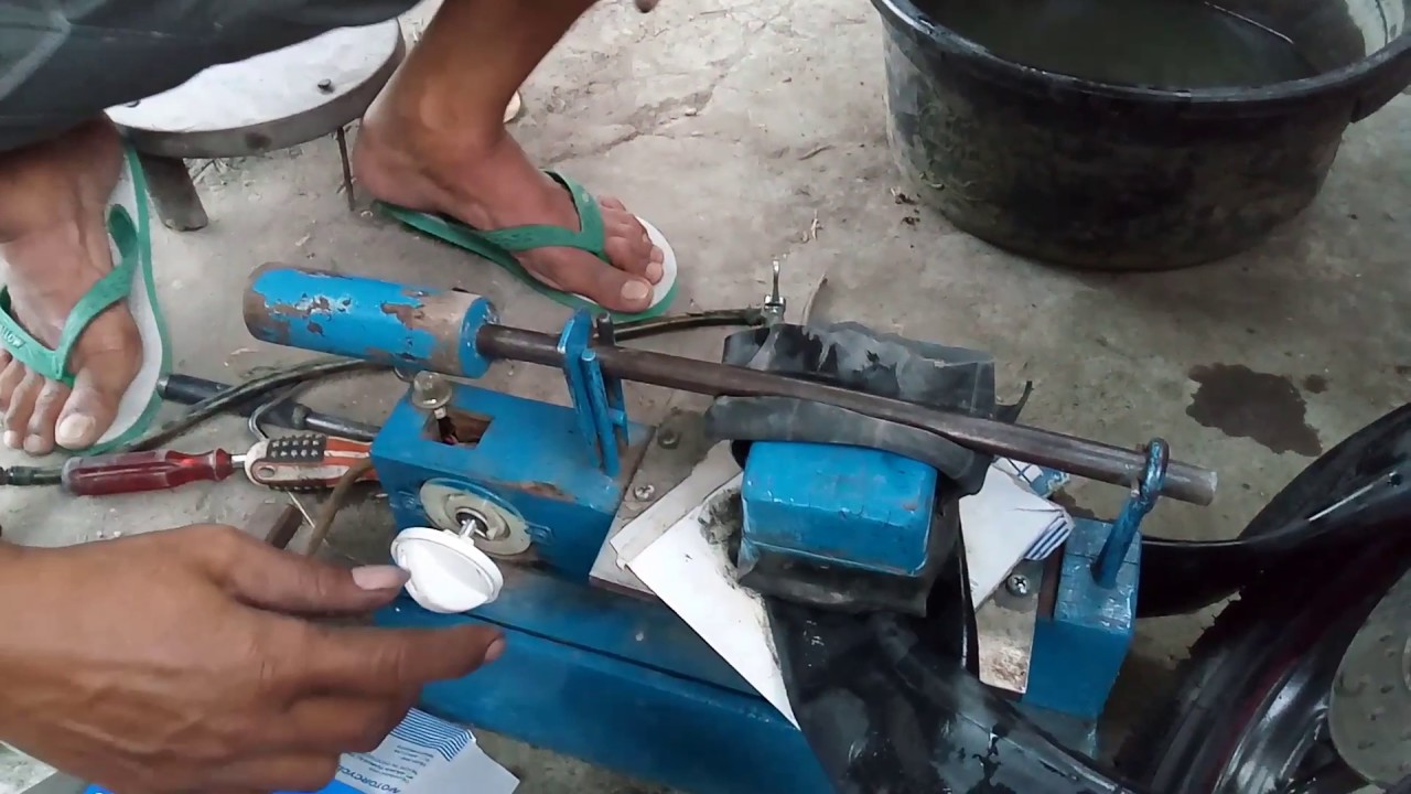 Enggak nonton rugi! Alat Tambal Ban otomatis pertama di Indonesia. Karya anak bangsa WA 082393939354