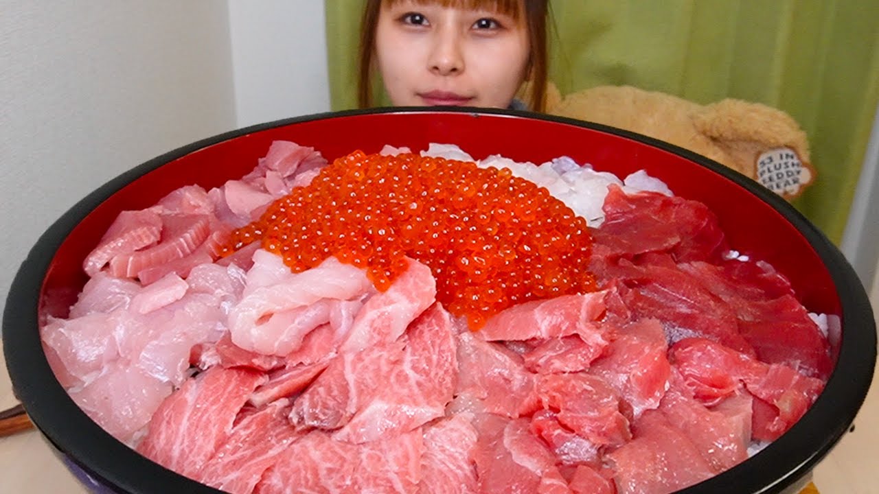 【大食い】市場で大量に買ったお魚で贅沢海鮮丼を作って食べる！🐟🐟