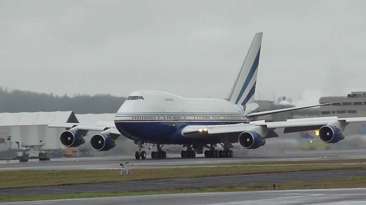 Private Boeing 747SP Landing taxi and takeoff at KBFI Seattle