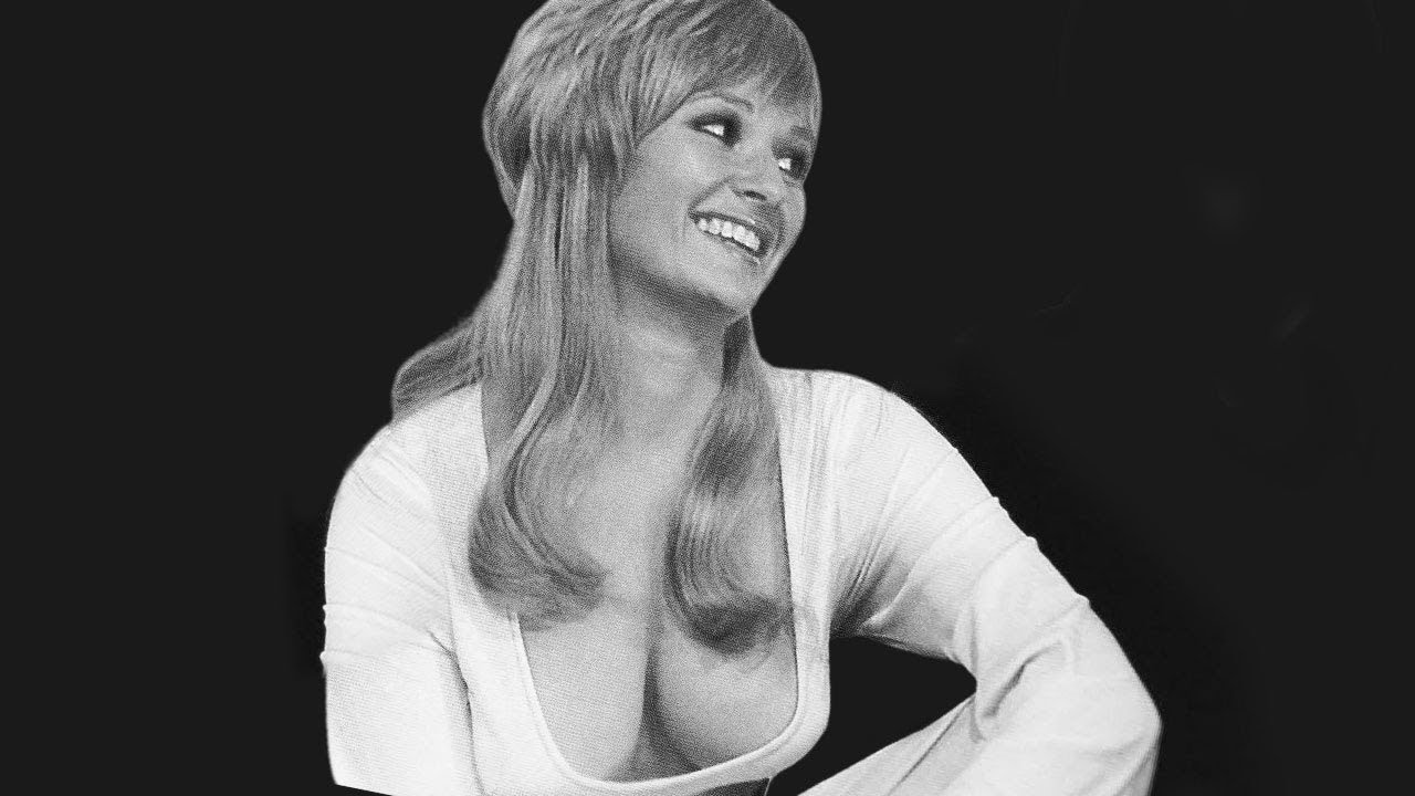 10 Things Your Mom Should Have Taught You About Stephanie Beacham