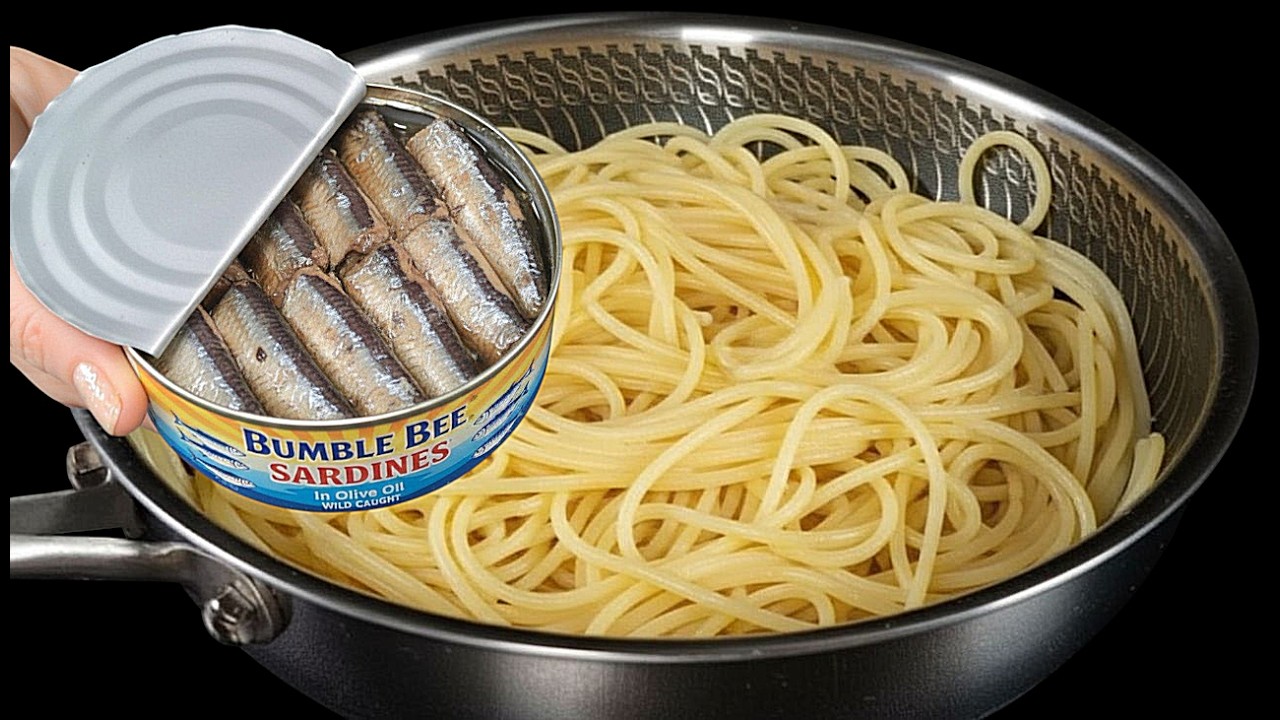 Sardinen mit Spaghetti mischen! Es ist so lecker, dass ich es fast jeden Tag mache!