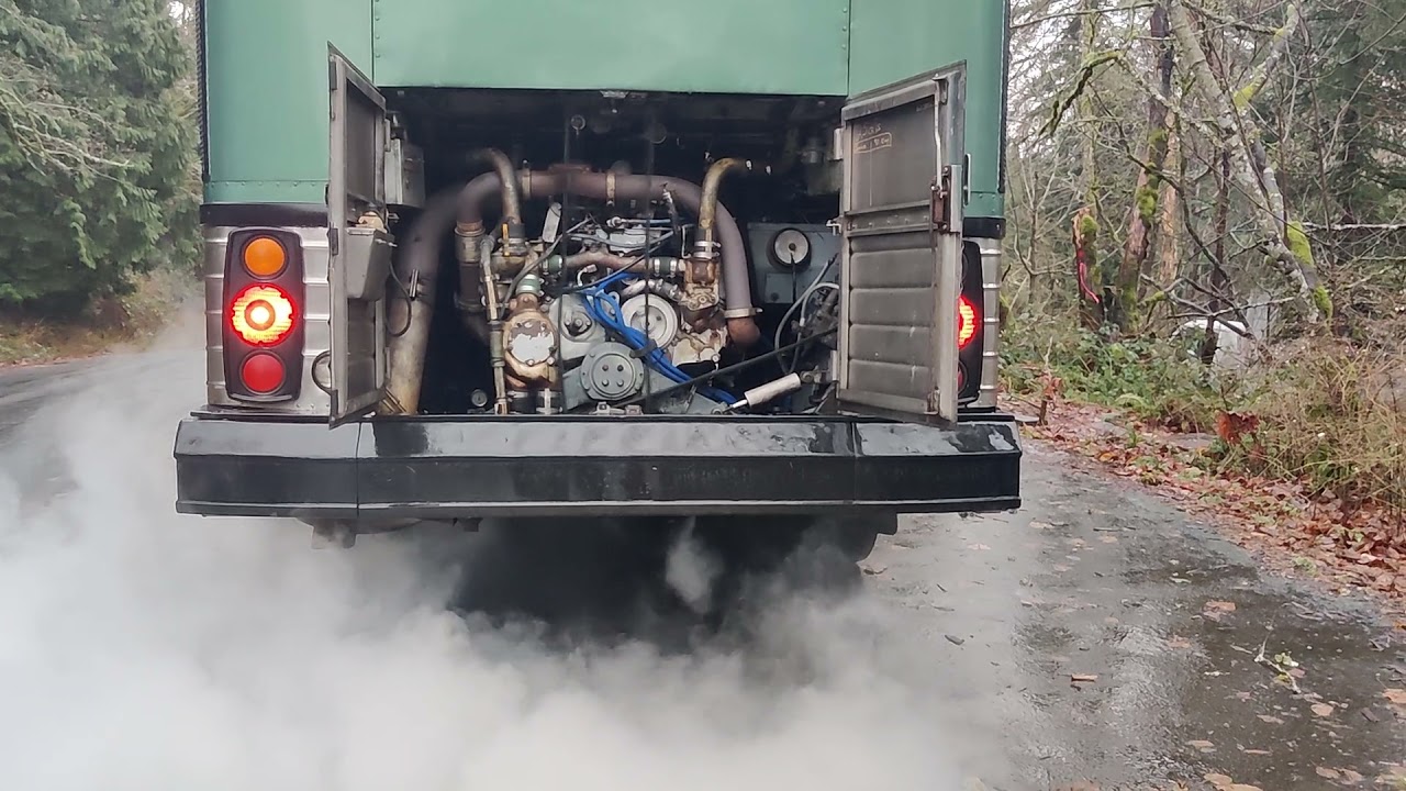'82 MCI Detroit Diesel 6V92TA cold start 40 degrees.