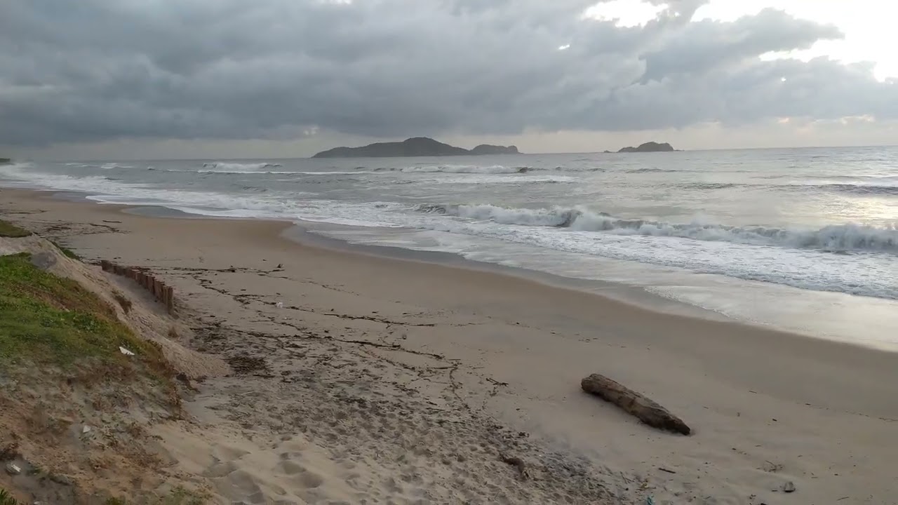 Sextouuuu com ondas fortes em Balneário Barra do Sul SC 