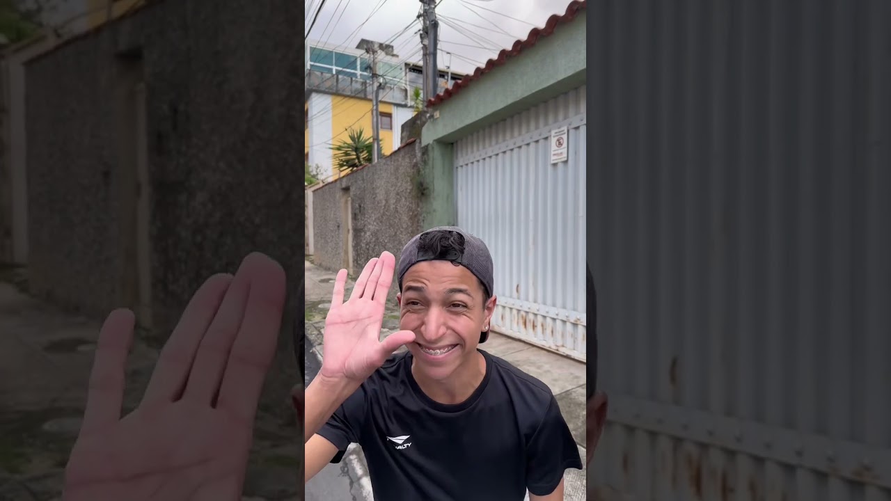 O PAPAI NOEL CHEGANDO NA MINHA CIDADE (shorts)