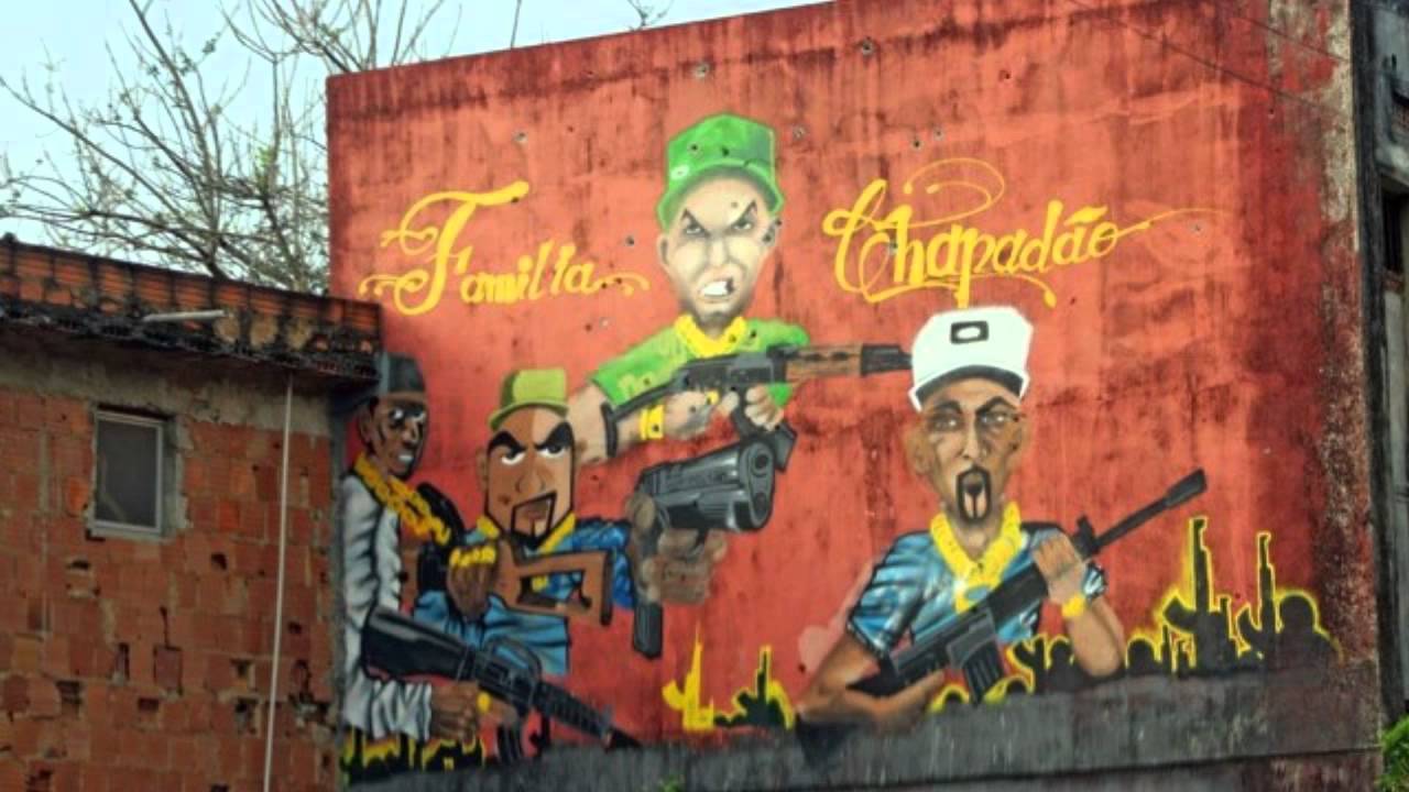 TUDO QUE BALANÇA TOCA NO CHAPADAO E NO FINAL BAILE DO CHAPADÃO 2015   BRABA