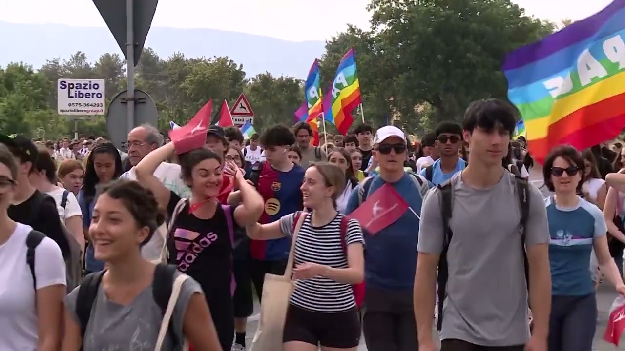 Rondine: in 7000 in marcia per la pace all'insegna del dialogo reciproco