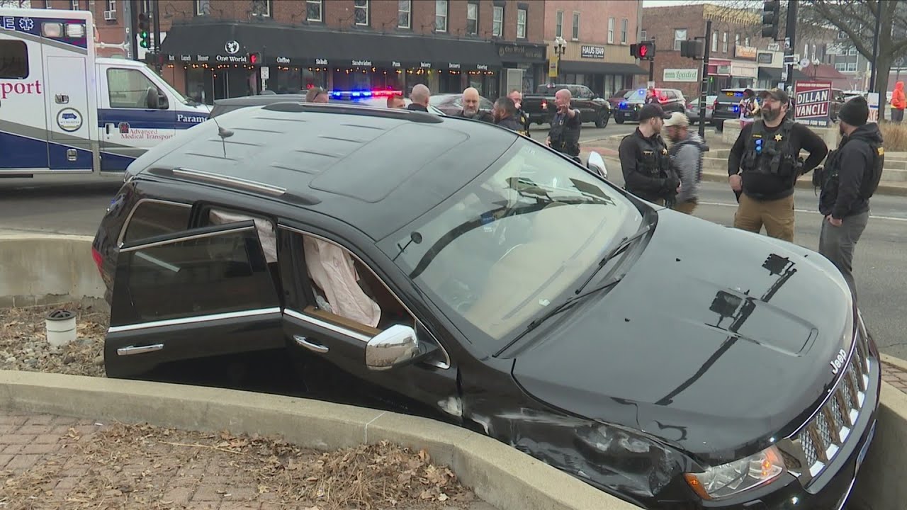 Stolen Jeep joyride ends in crash near Bradley University
