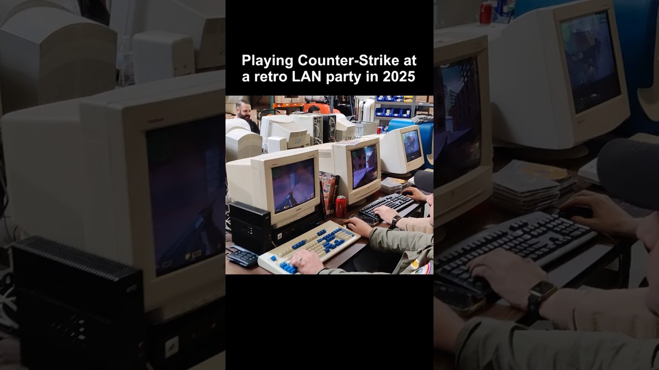 Игра в Counter-Strike на ретро-LAN-вечеринке в 2025 году на оригинальном оборудовании.