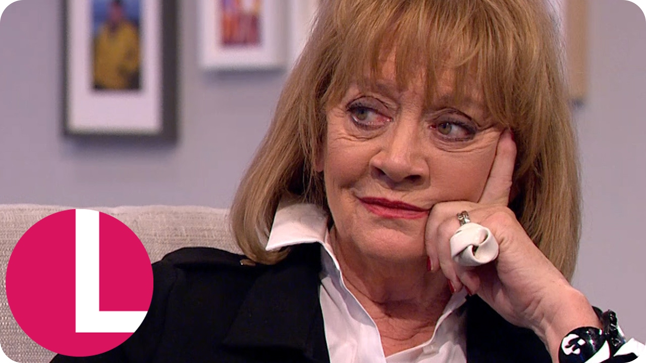 Amanda Barrie on Falling in Love With India and Bill Oddie | Lorraine