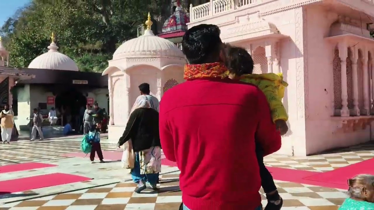 मां ज्वाला जी मां बगलामुखी के दर्शन किए।