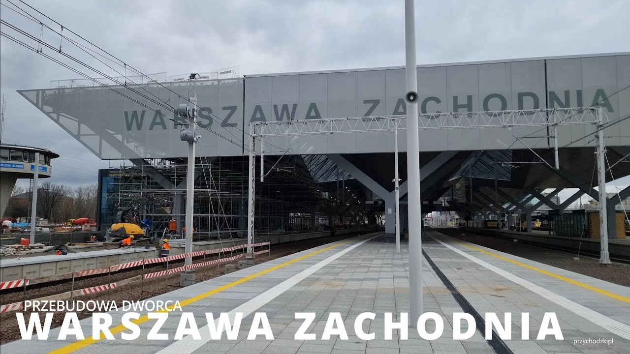 Warszawa / Warsaw Dworzec Warszawa Zachodnia - układanie tor&oacute;w peron 8 / Warsaw West Railway Station