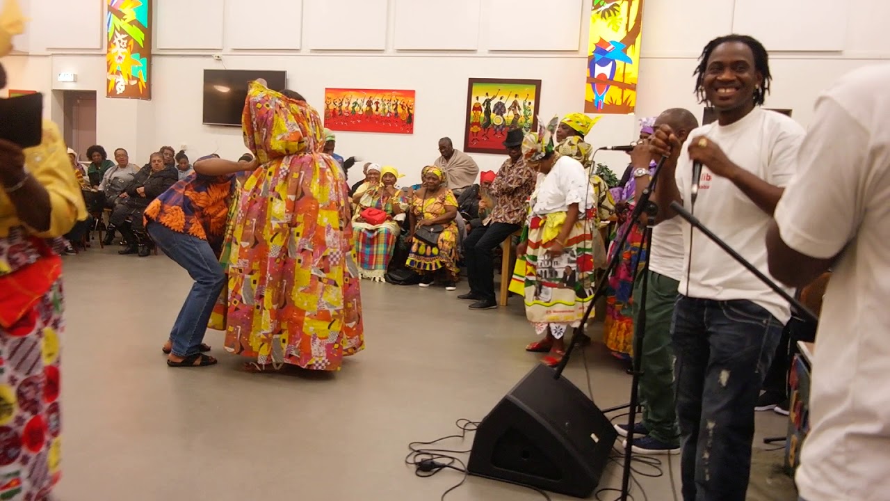 Kaskawina Formatie..Alla Liba..Begeleidt..Koto show in Kwaku podium..Video by..ser