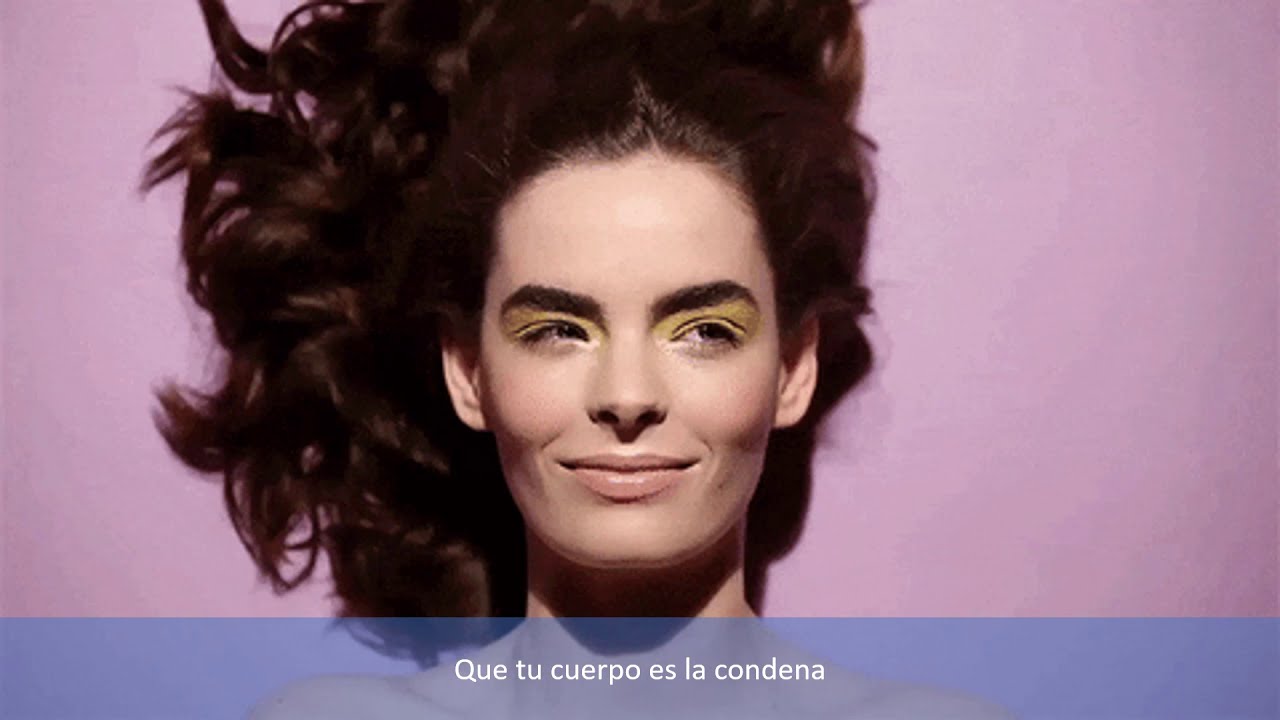 Los Mapas Siempre Mienten - La Guardia (Versión Gif, con letra)