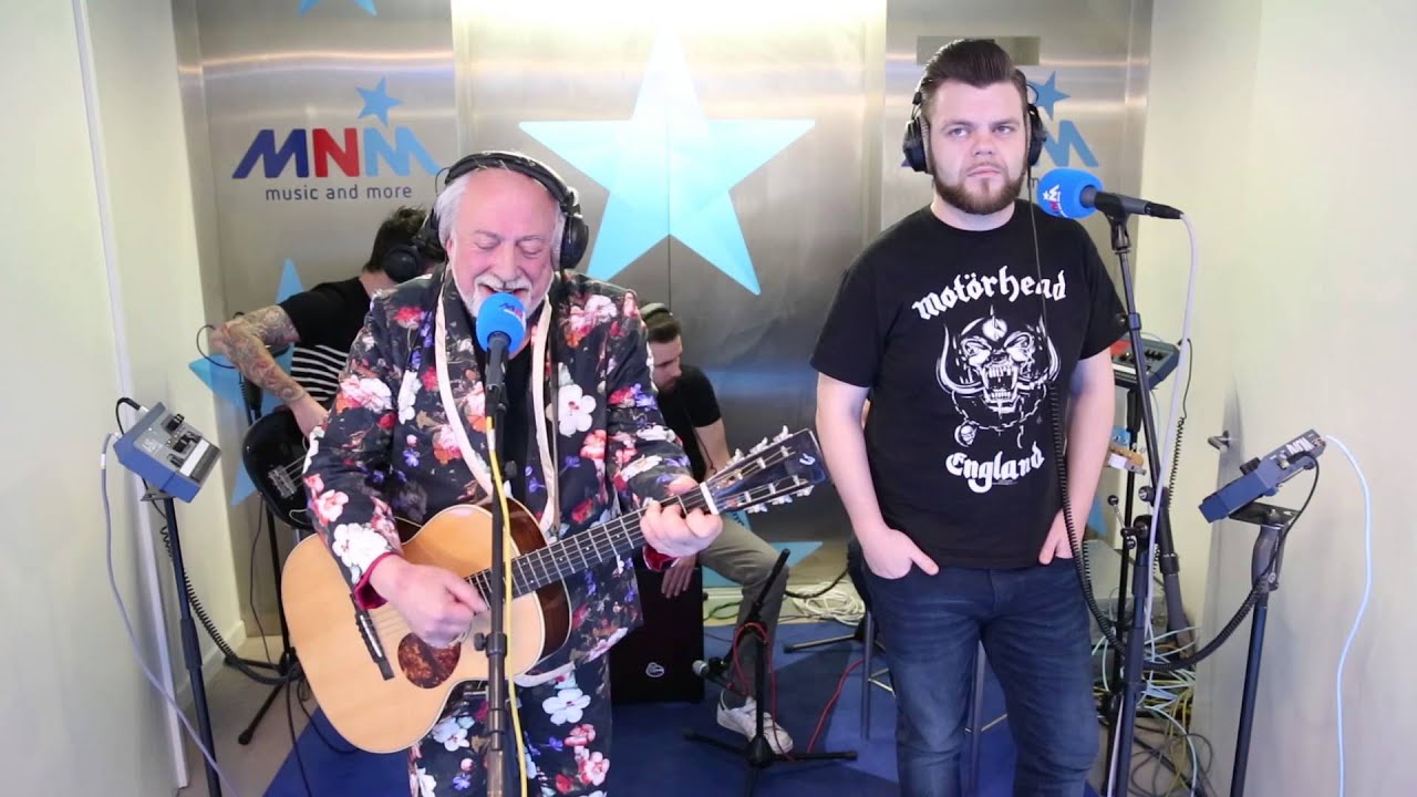 MNM: Urbanus - Bakske vol met stroo