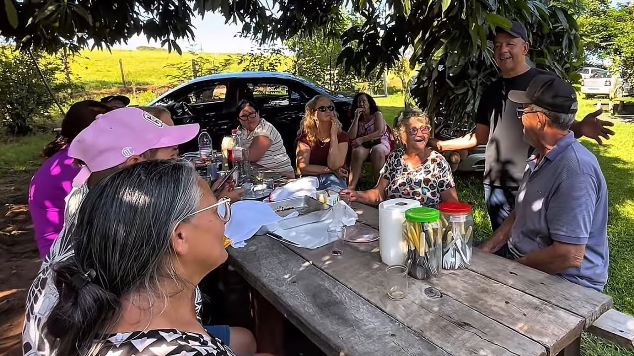 Finalizando o dia com uma boa roda de música e gravando imagens dos bichos e da nossa represa