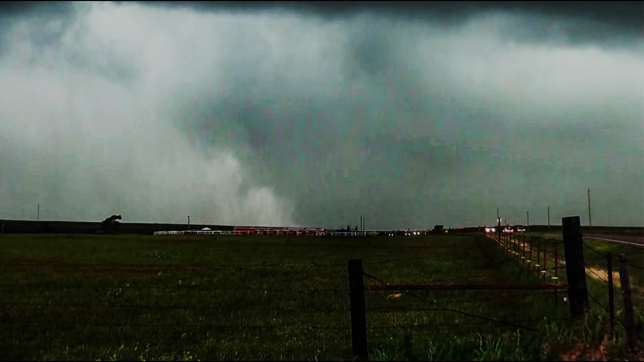 Elk City, Ok Tornado and Damage (5/16/2017)