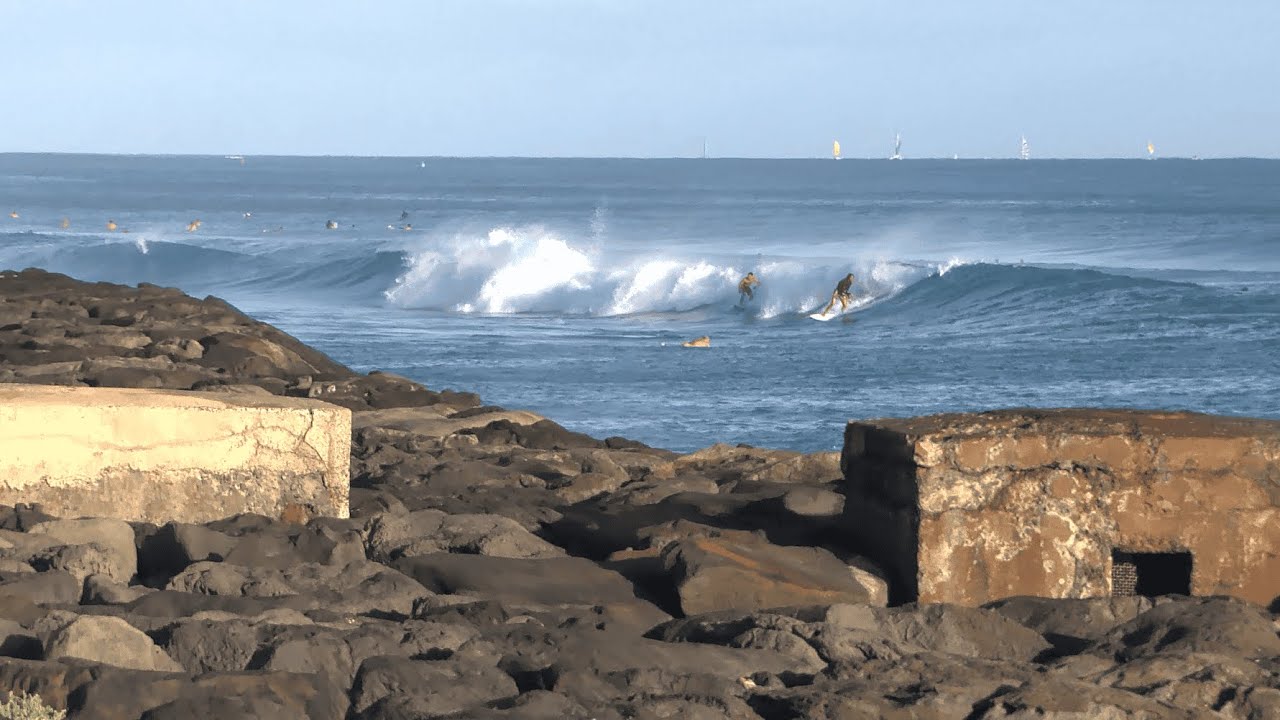 Massive surf on Oahu prompts over 200 rescues by ocean safety