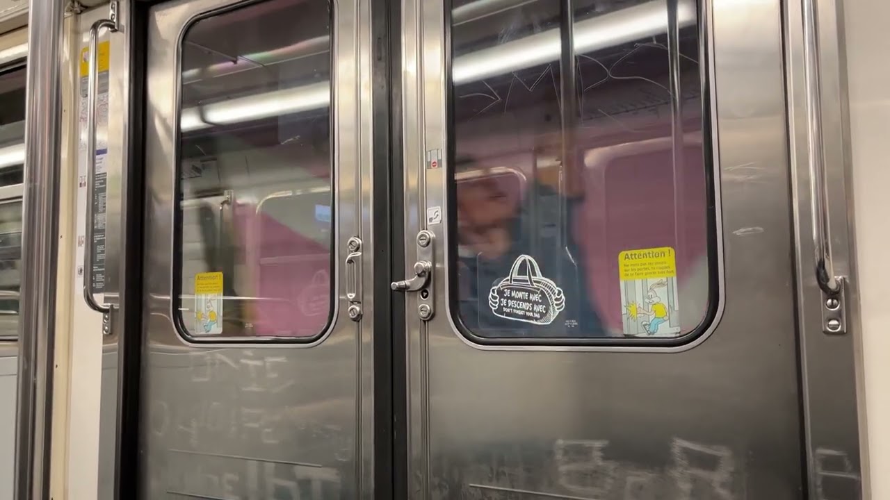 MF67 Motrice Bruyante Ligne 12 - Voyage entre Abesses et Mairie d'Aubervilliers