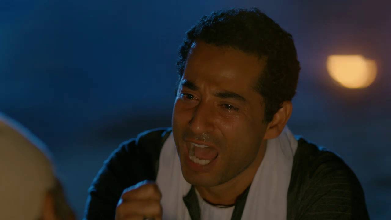 عمرو سعد يلتقي بوالده لأول مرة بعد ٢٠ سنة!!! مؤثر جداً..