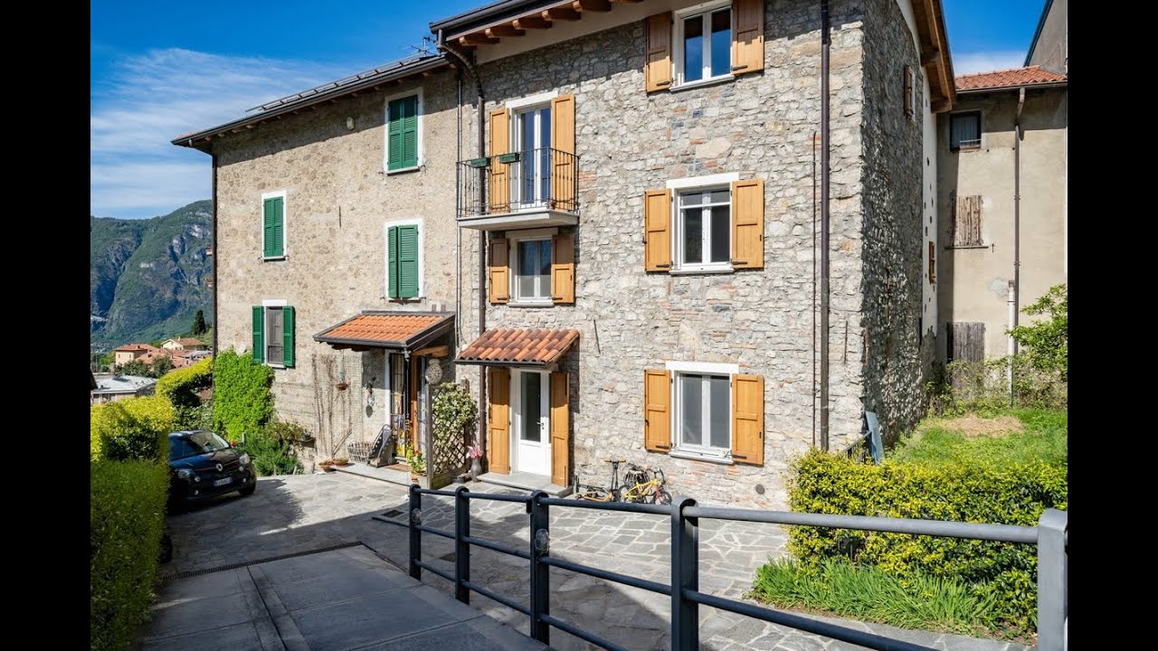 Scopri la Tranquillit&agrave; a Somana - Casa da Terra a Tetto in Vendita