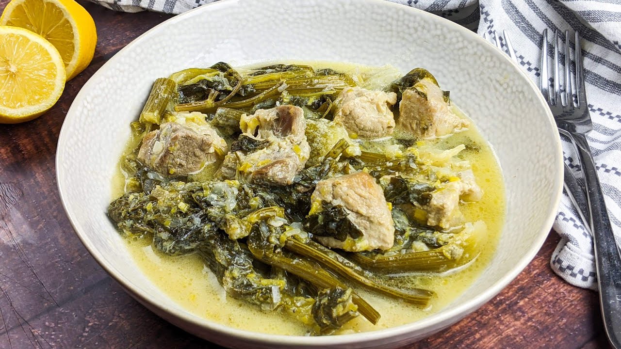 Свинина и сельдерей, тушеные с яйцом и лимонным соусом