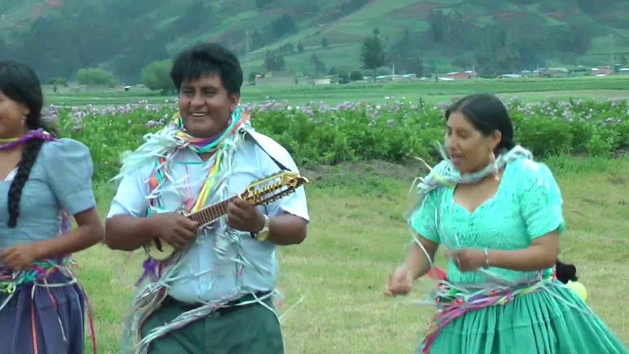 LOS GIRASOLES DE AIQUILE kay girasoleswan CARNAVAL