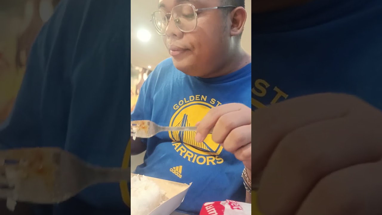 Kambal sayo soy soysoy #jollibee 