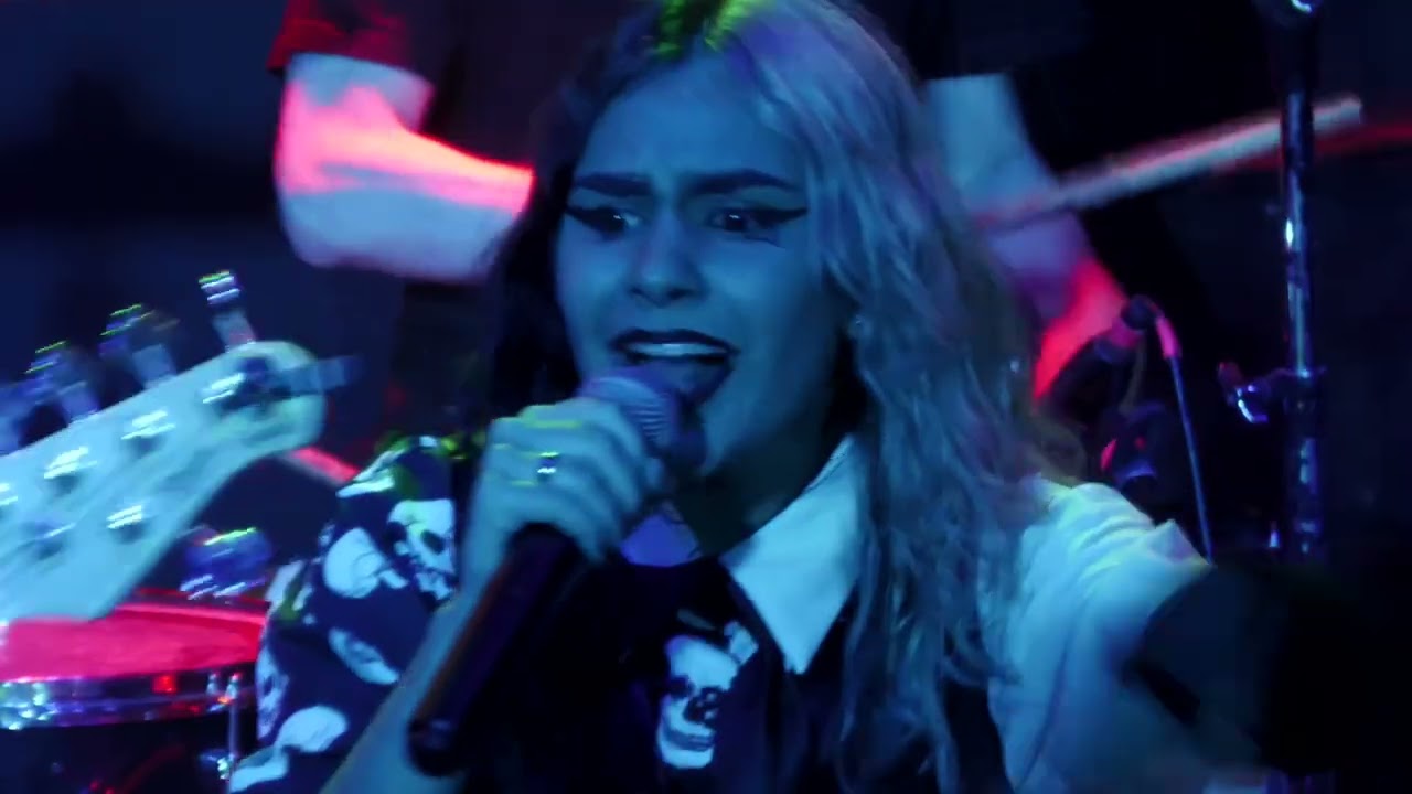CIÇA MOREIRA - Bad Romance (AO VIVO @HANGAR110 )