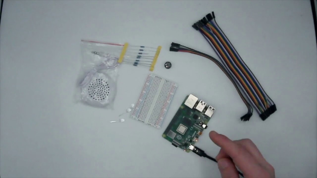 Курс по Raspberry Pi, День 6 &mdash; Зажигание светодиода на макетной плате с помощью GPIO.