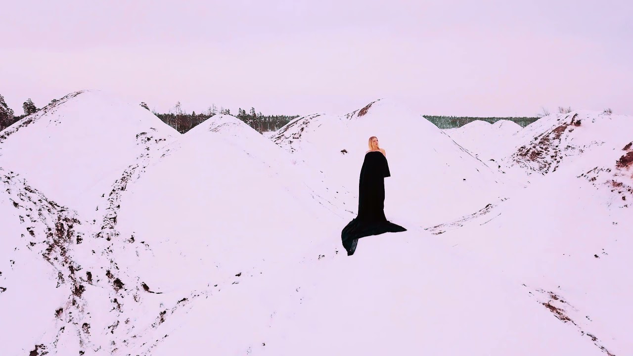 Drone Fashion - M&auml;nniku, Estonia with Tuuli Sarapu