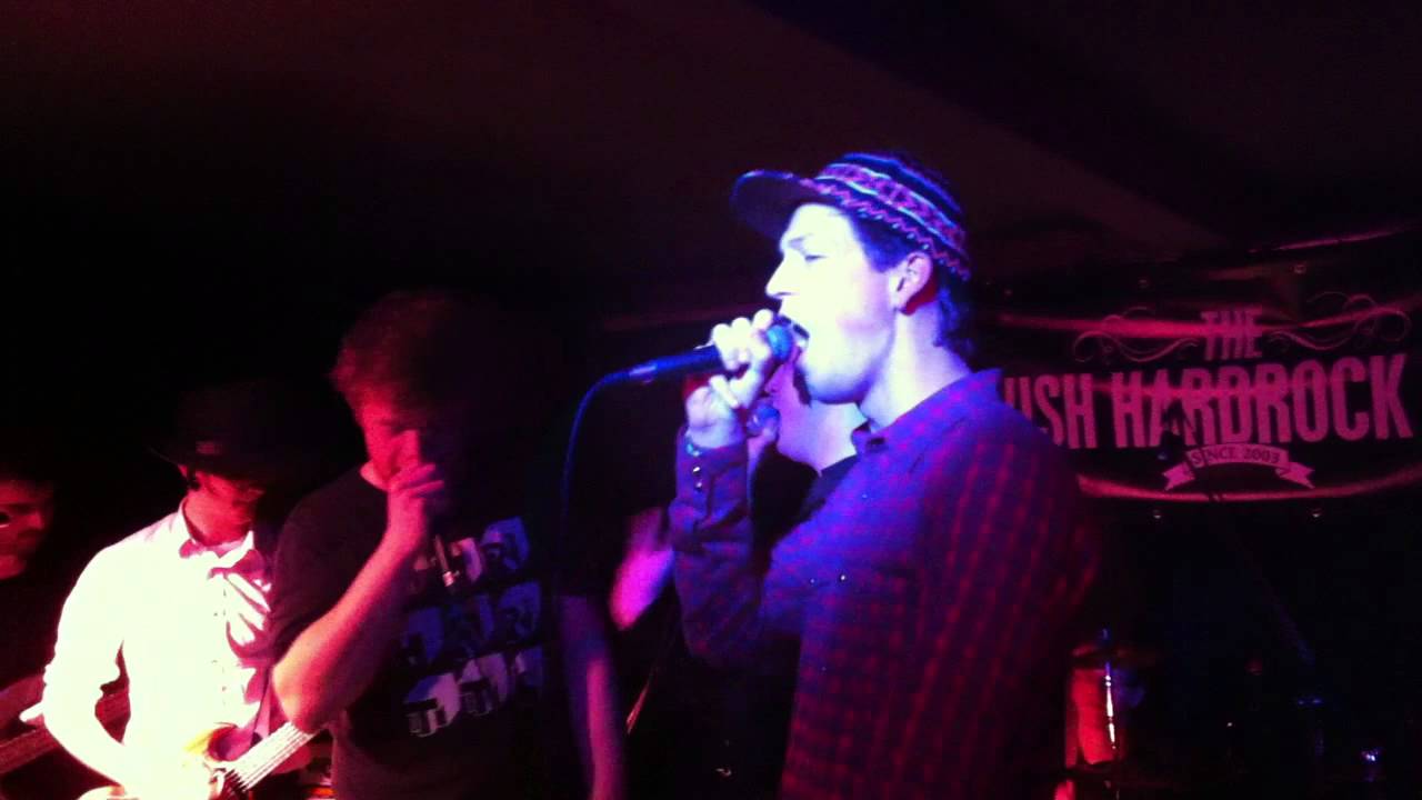 Black and yellow Jewish Hardrockband ft. Nils De Wolf