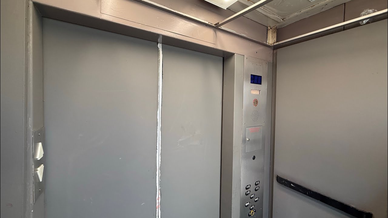 1985 US Elevator (mod.) Hydraulic Elevator @ Elmwood Parking Garage, Roanoke VA, USA.