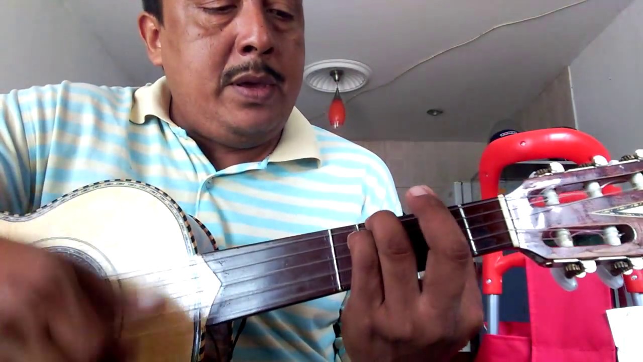 TUTORIAL VIHUELA COMO HAN PASADO LOS AÑOS, TONOS ( F Y D ) VERSION ROCIO D...