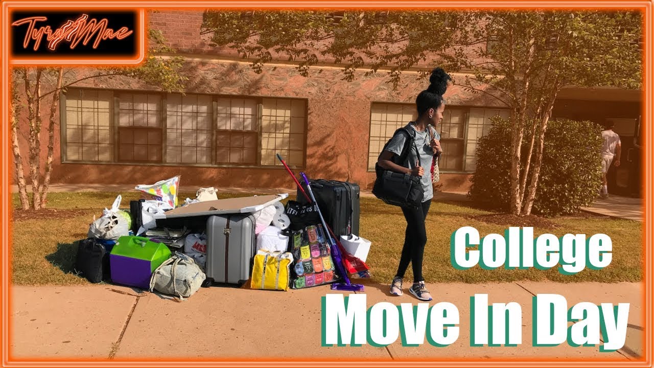 COLLEGE MOVE IN DAY VLOG | Senior Year