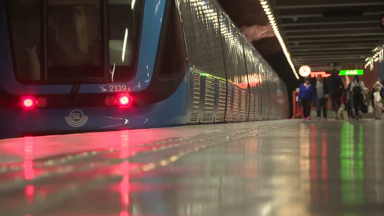 Fler känner sig otrygga i Stockholms tunnelbana - Nyheterna (TV4)