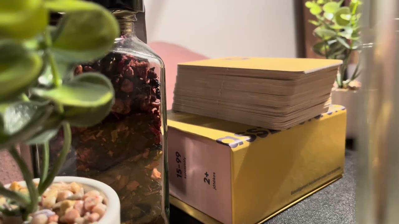 Magyar ASMR - Csacsogás, storytime kártyaval, egyéb triggerek 😊 ASMR 