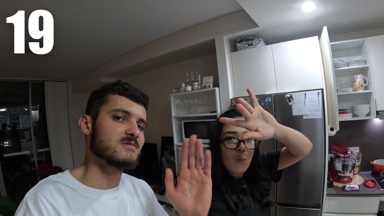 RECEBENDO AMIGOS EM CASA  E MEU PAI TOMOU UMA PICADA DE COBRA - VLOG #19