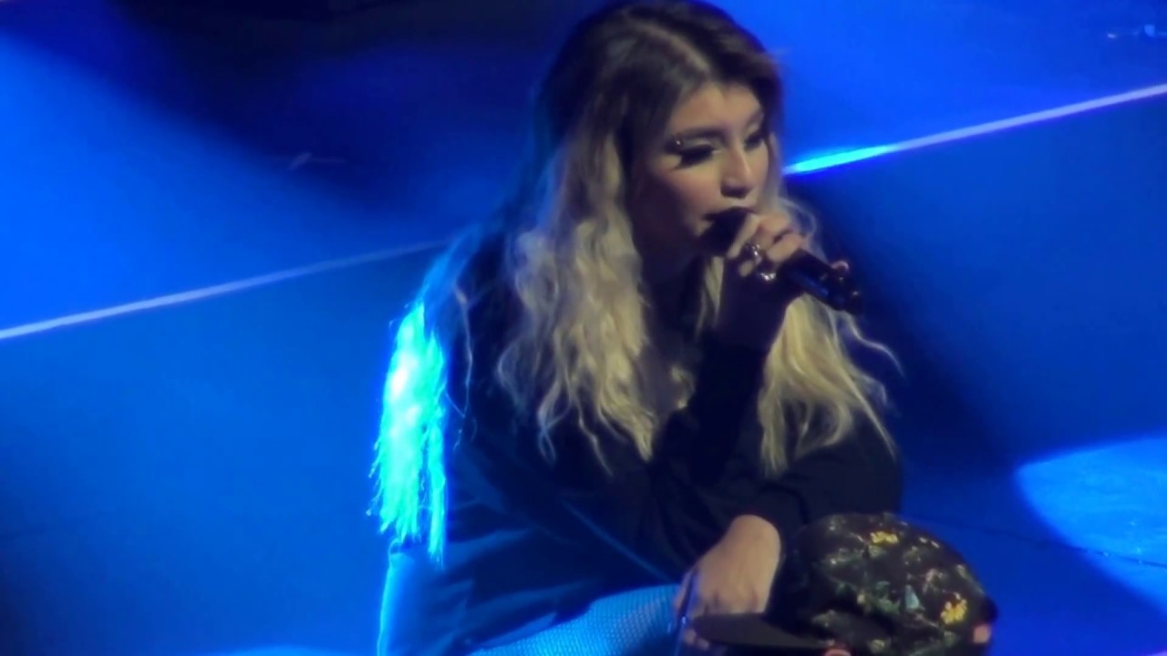 PENTATONIX - Justin Bieber Medley - Mohegan Sun - 11/12/16