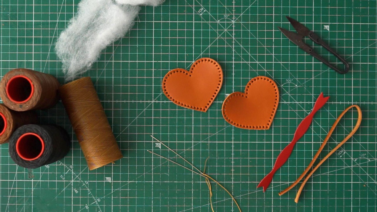 Kalpli Deri Çanta Süsü Yapımı - Leather Bag Charm Making Process
