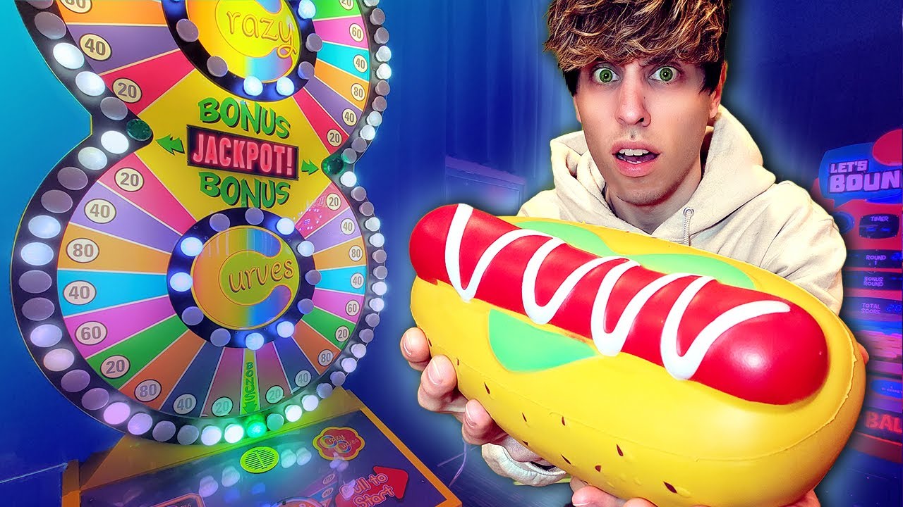 CAN I WIN IT? GIANT Hot Dog SQUISHY!