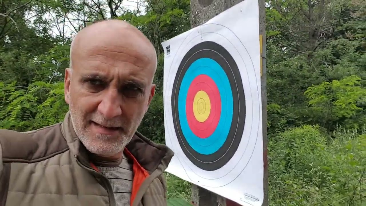 30 méterre csúzlival