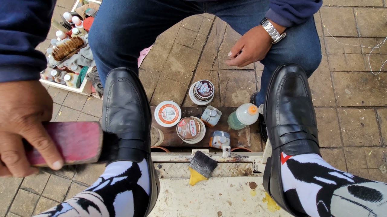 MEXICAN SHOE SHINE at MAIN SQUARE PARK 🌳👞 SO PEACEFUL Unintentional ASMR | San Cristobal, MEXICO 🇲🇽