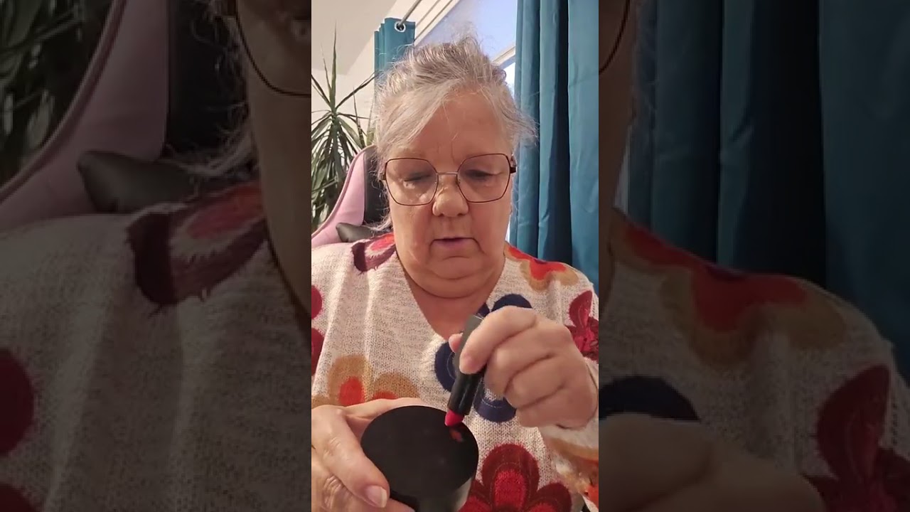 Prenez soin de votre peau… il n’est jamais trop tard pour commencer. Chaque petit geste compte 🤍