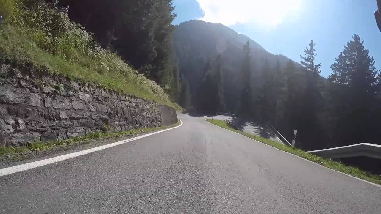 Stilfser Joch Abfahrt über Umbrail-Pass (Rennrad) / Passo dello Stelvio Descent via Umbrail