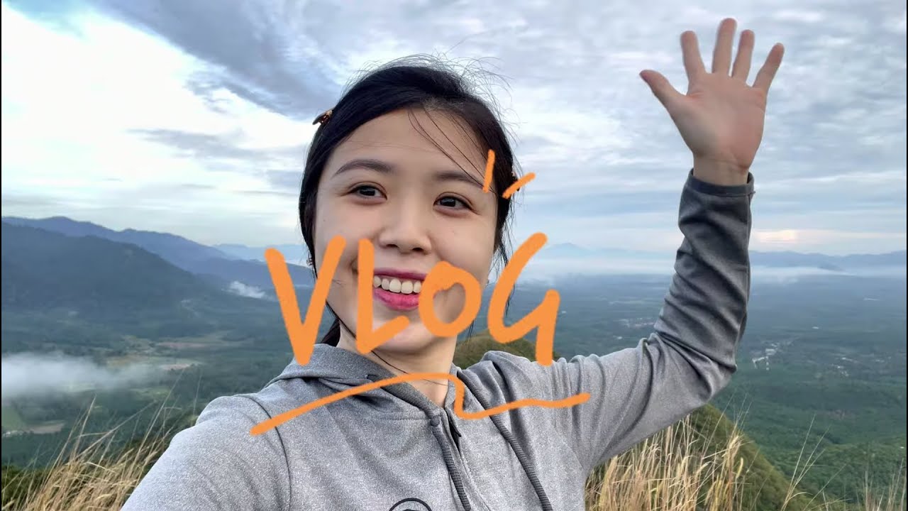 Hike until legs pain @ Bukit Berekeh [Vlog]