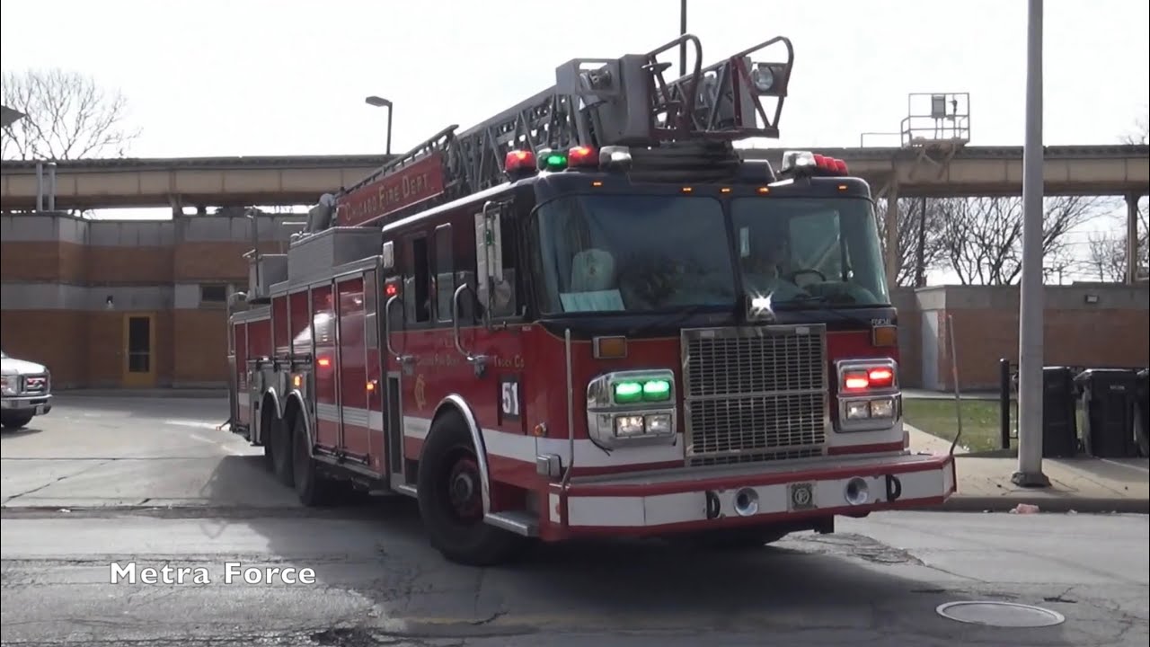 *FIRE* Chicago Fire Dept Engine 84, Truck 51 (Spare), & Ambulance 36 Responding